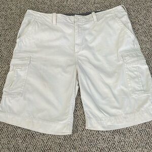 Arizona Men’s White Cargo Utility Shorts. 42